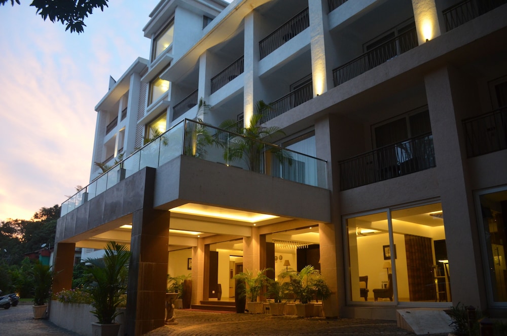 Lemon Tree Hotel Candolim Goa 4/25