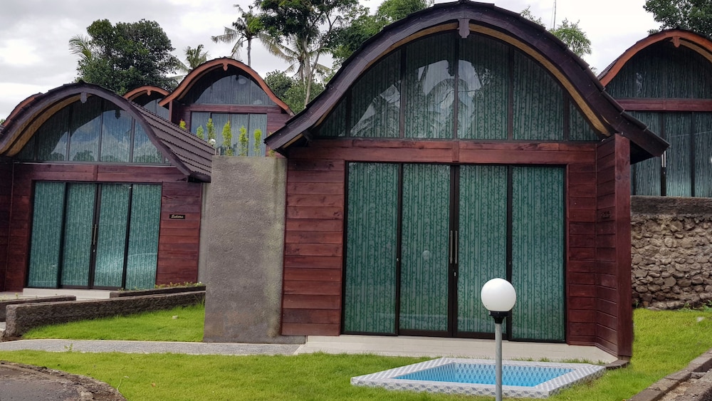 Sri Abi Ratu Villa 5/50