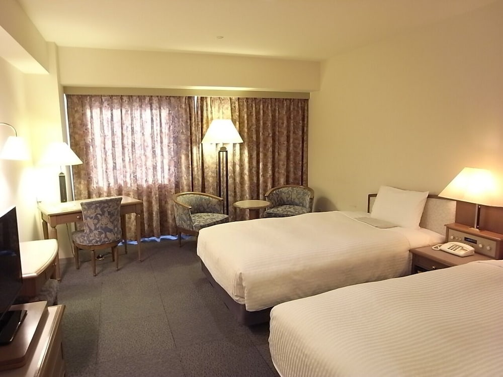 Hotel Sunroute Niigata 32/64