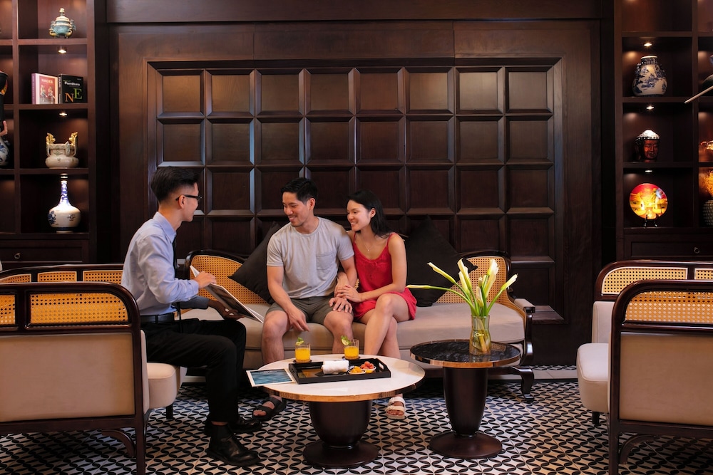 MAY DE VILLE Crown Hotel 33/46