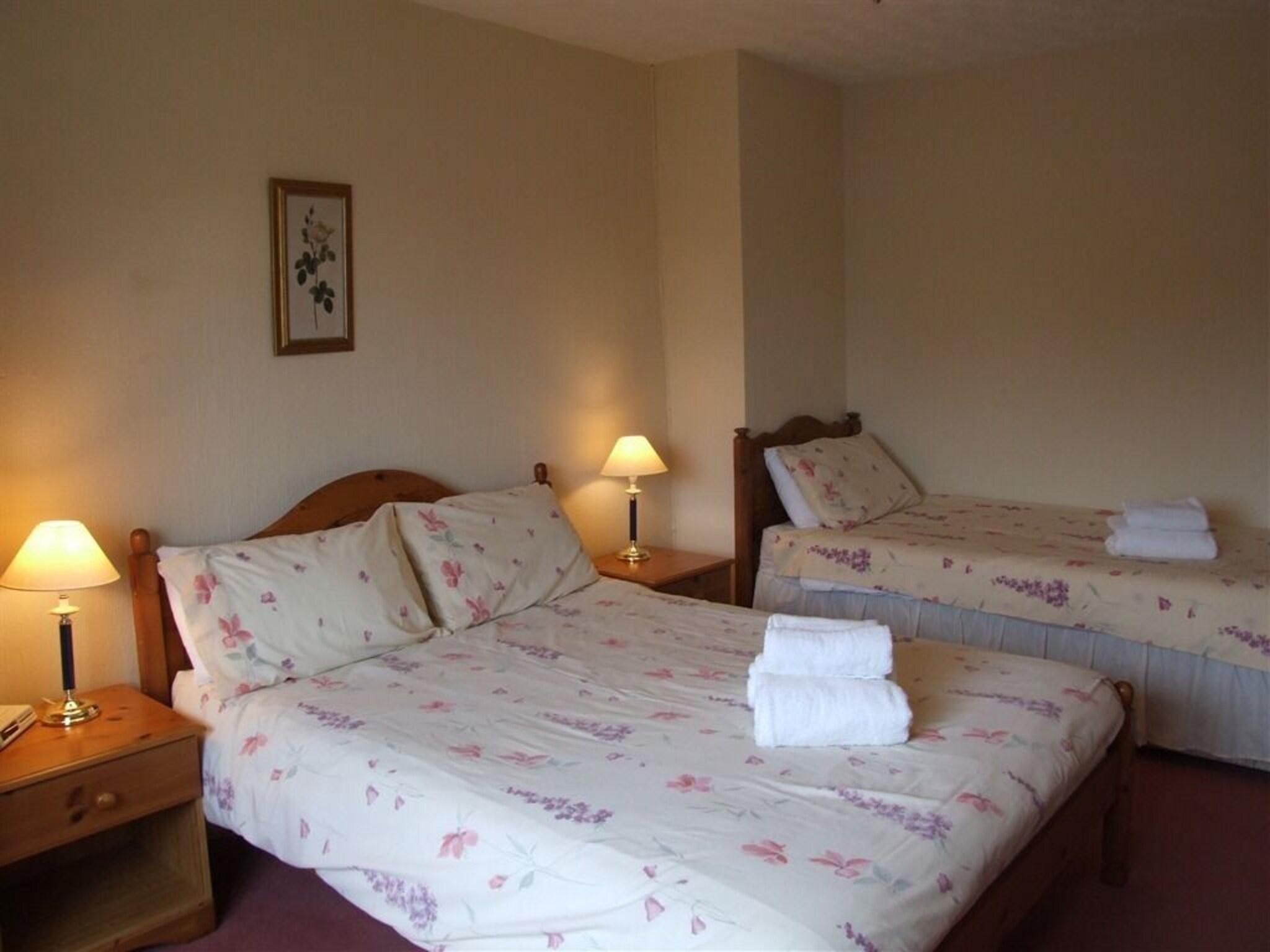 Cefn Uchaf Guest House 3/9