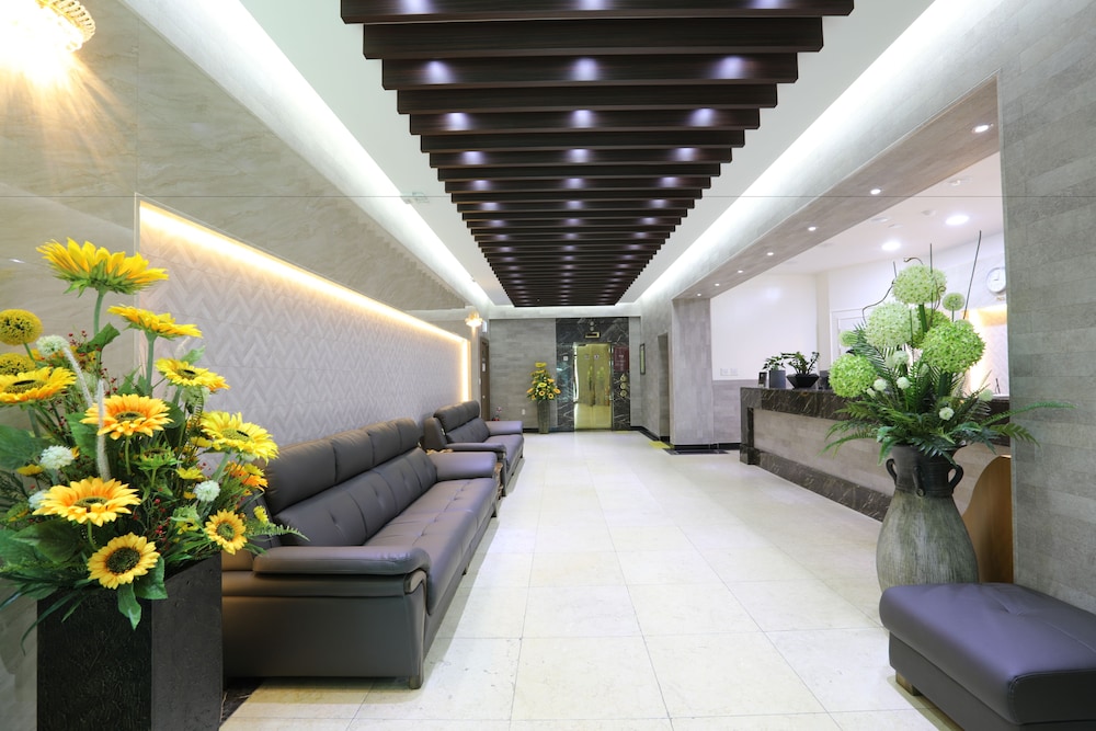 Empire Tourist Hotel 24/33