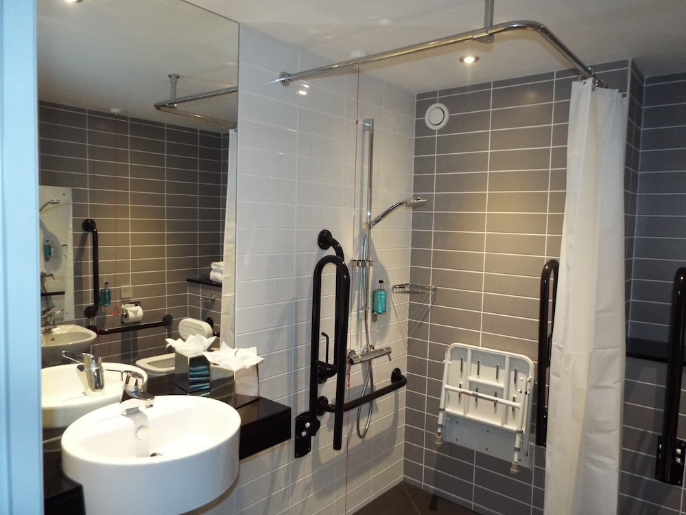 Holiday Inn Express Stockport 20/57
