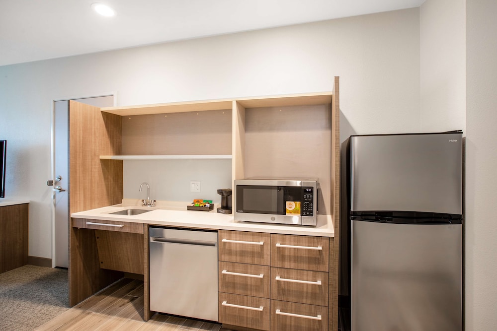 Home2 Suites By Hilton Carlsbad CA 30/44