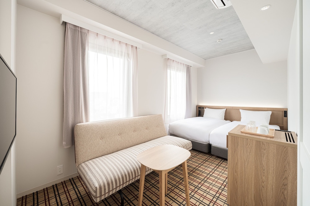 ECONOMY, TWIN BEDS
