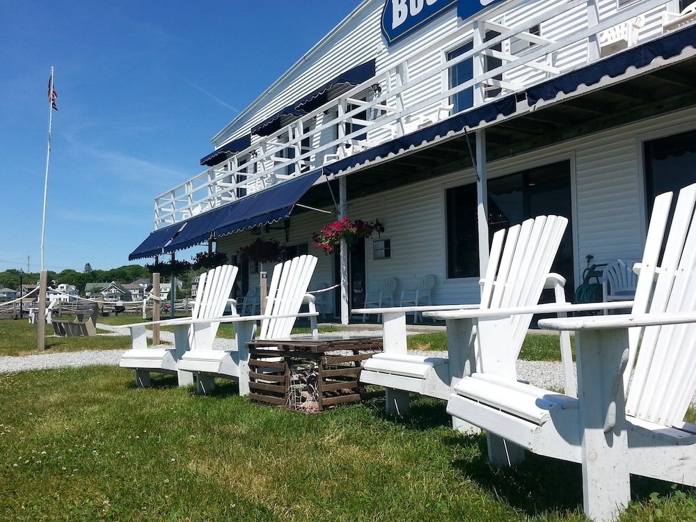 Boothbay Harbor Inn 49/69