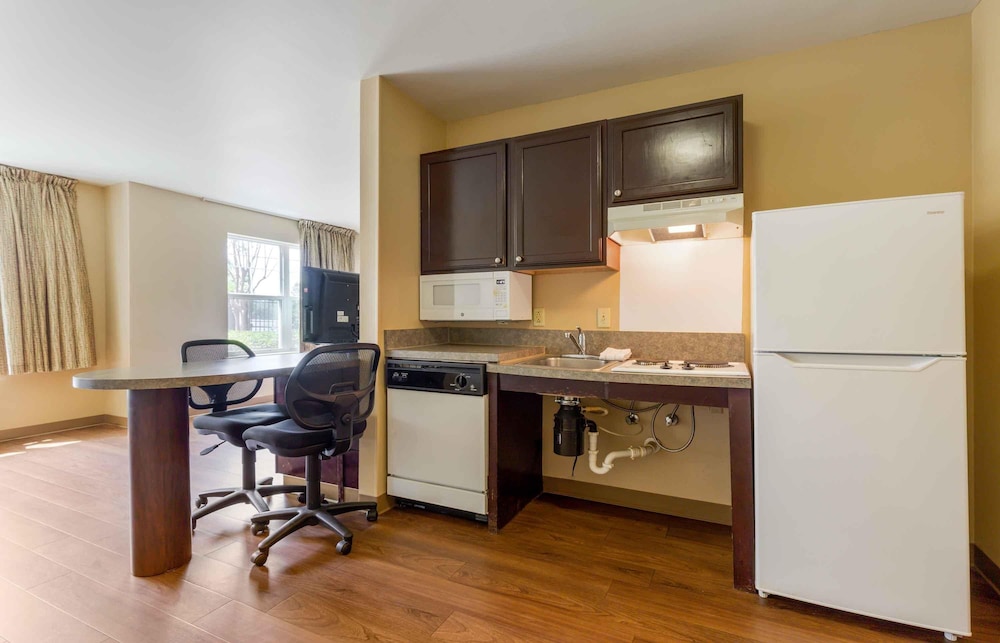 Extended Stay America - Columbia - Northwest Harbison 55/64
