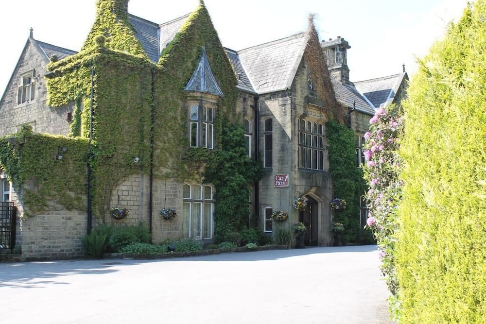 The Oakwood Hall Hotel 28/29