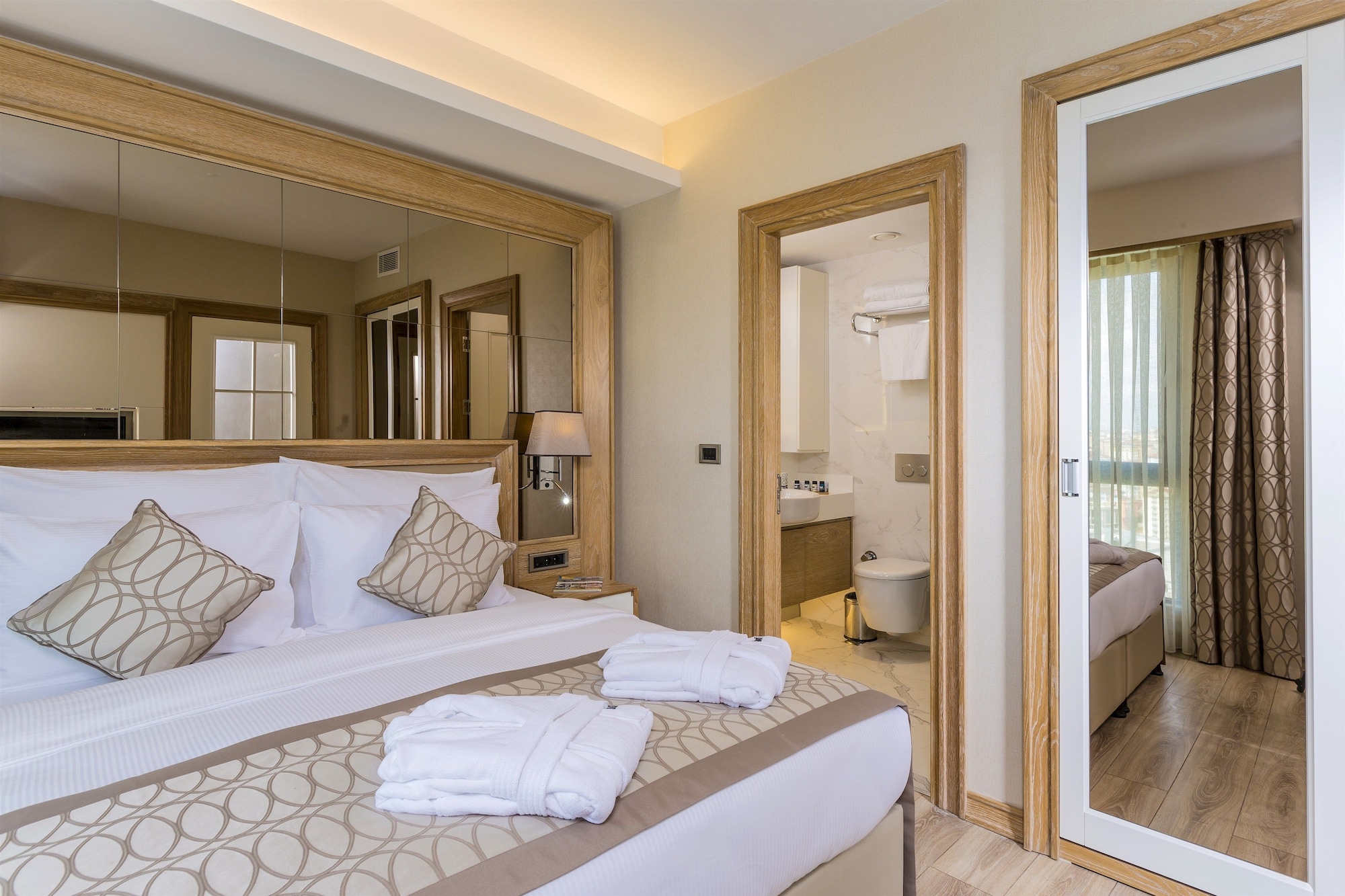 1 BEDROOM, COMFORT, SUITE
