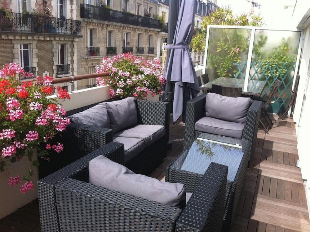 Chambre D'amis 25/44