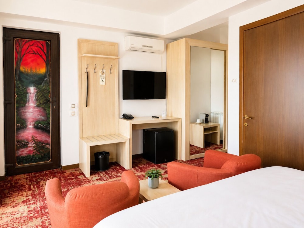 Special, Spa, Queen Bed
