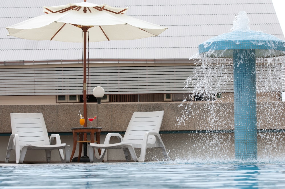 Sunday Ayothaya Hotel 37/68