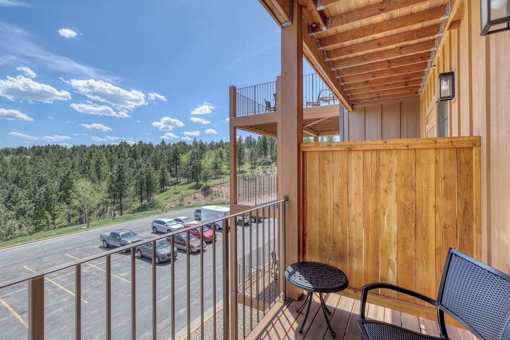 The Lodge At Deadwood Gaming Resort 8/69