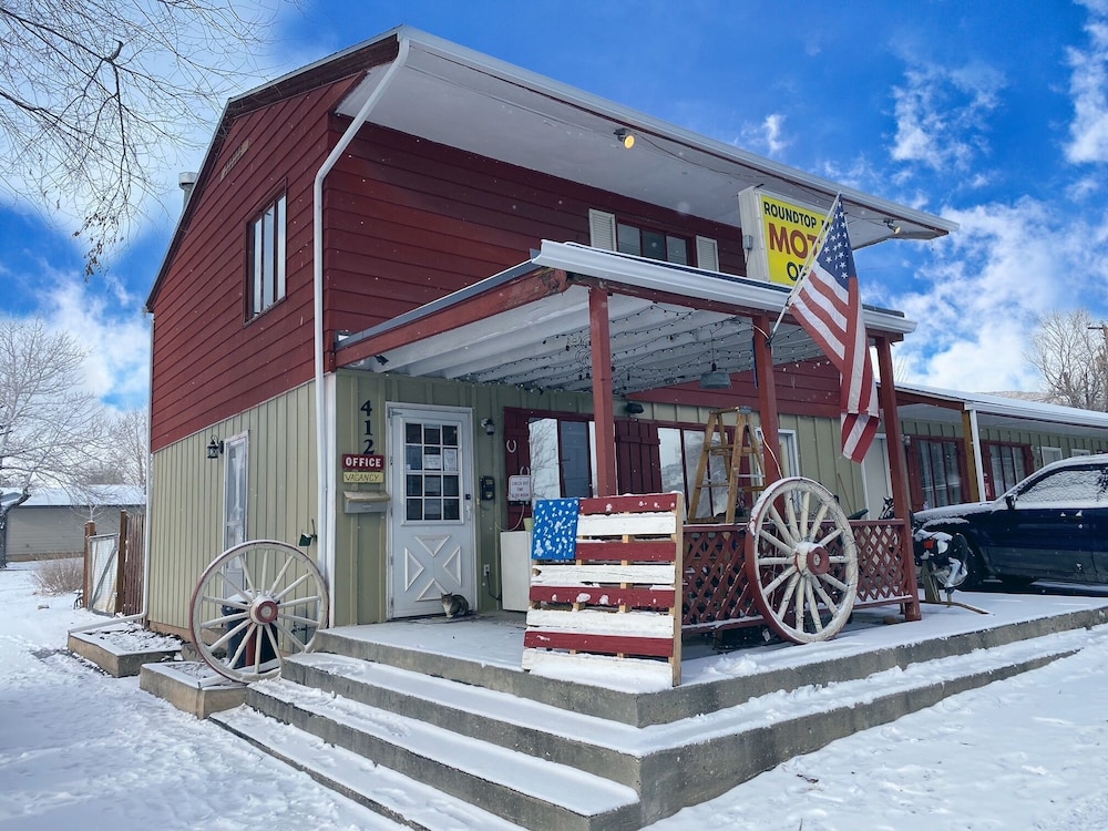 Roundtop Mountain Motel 23/33