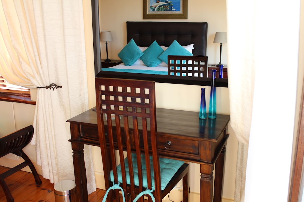 Aquamarine Guest House 58/73
