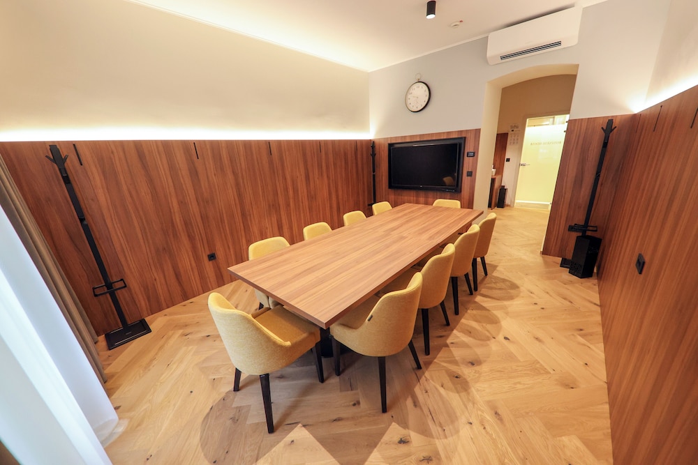 HOTEL PARK - TERME DOBRNA 18/22