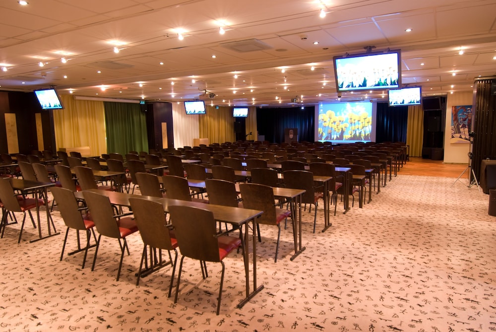 Hullu Poro Hotel 68/79