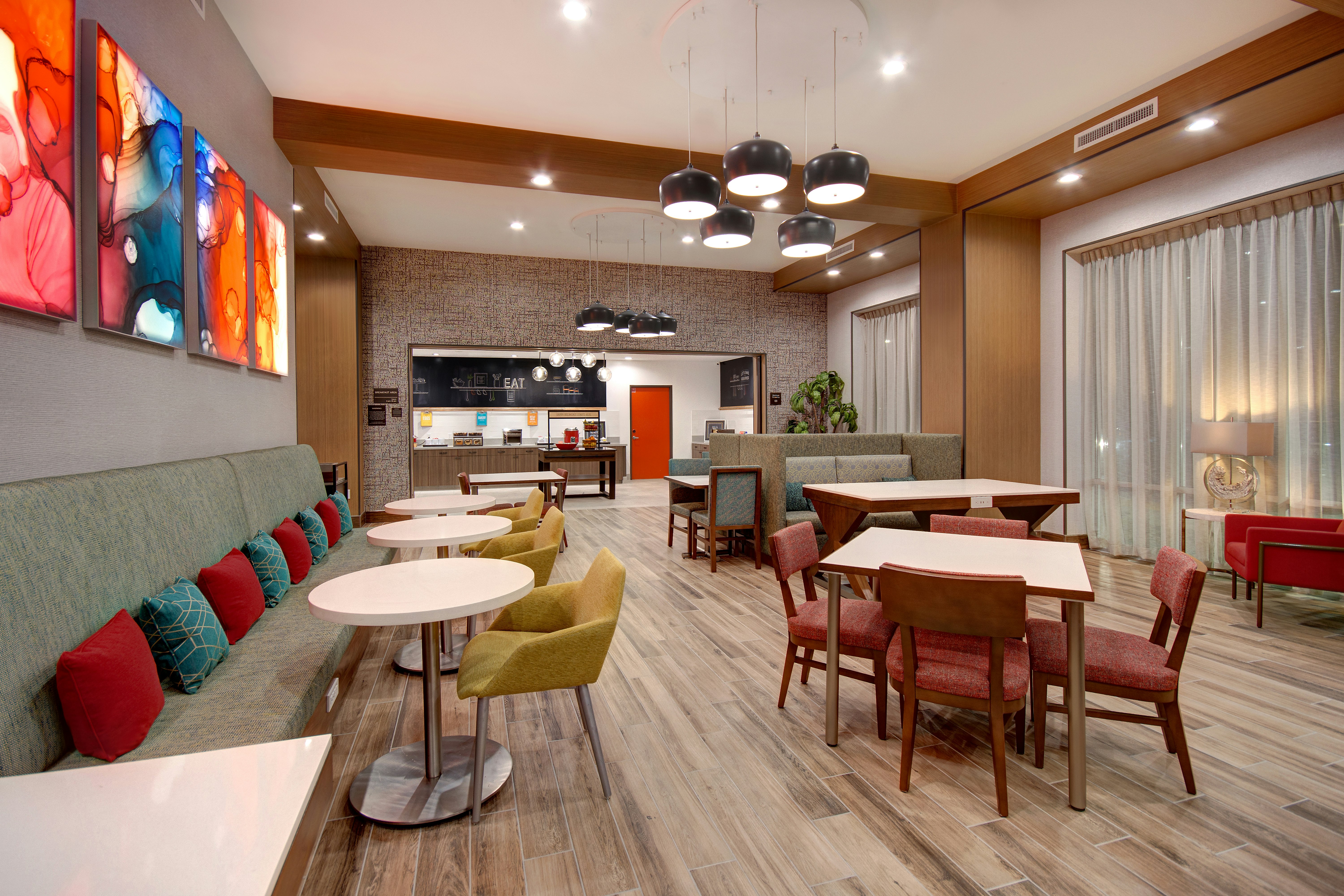 Hampton Inn & Suites Ontario Rancho Cucamonga 19/23