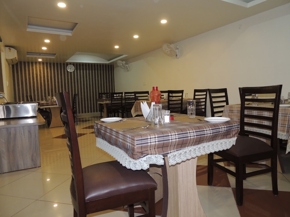 Elite Suites Mint Gomti Nagar 40/50