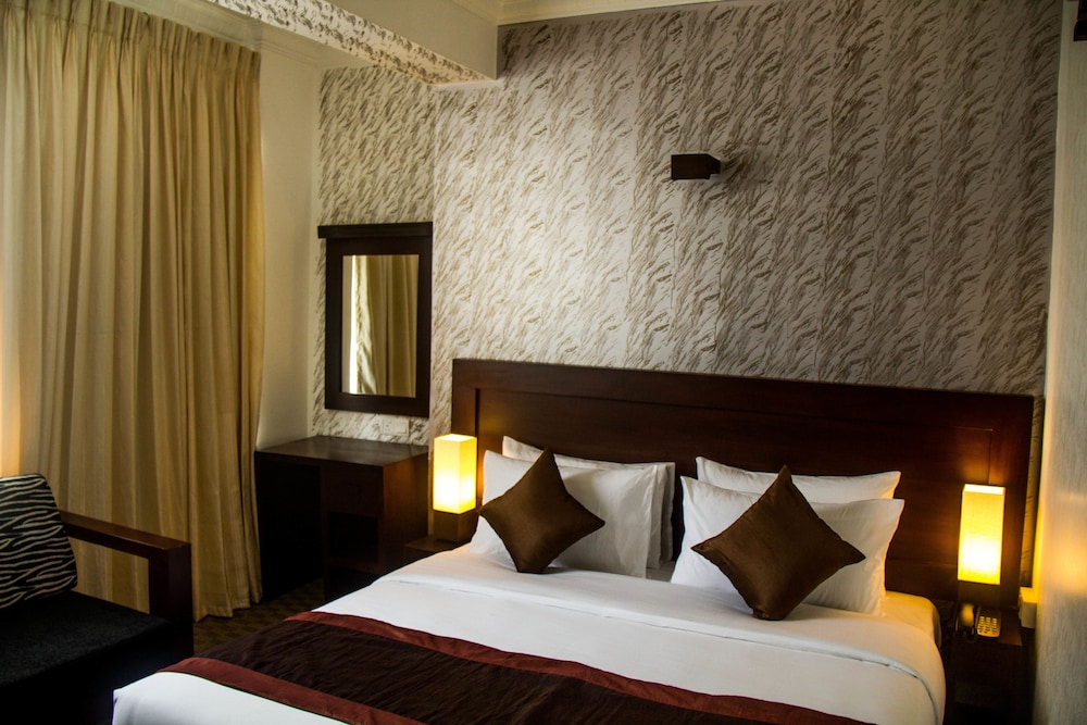 Ceylon City Hotel Colombo 8/39