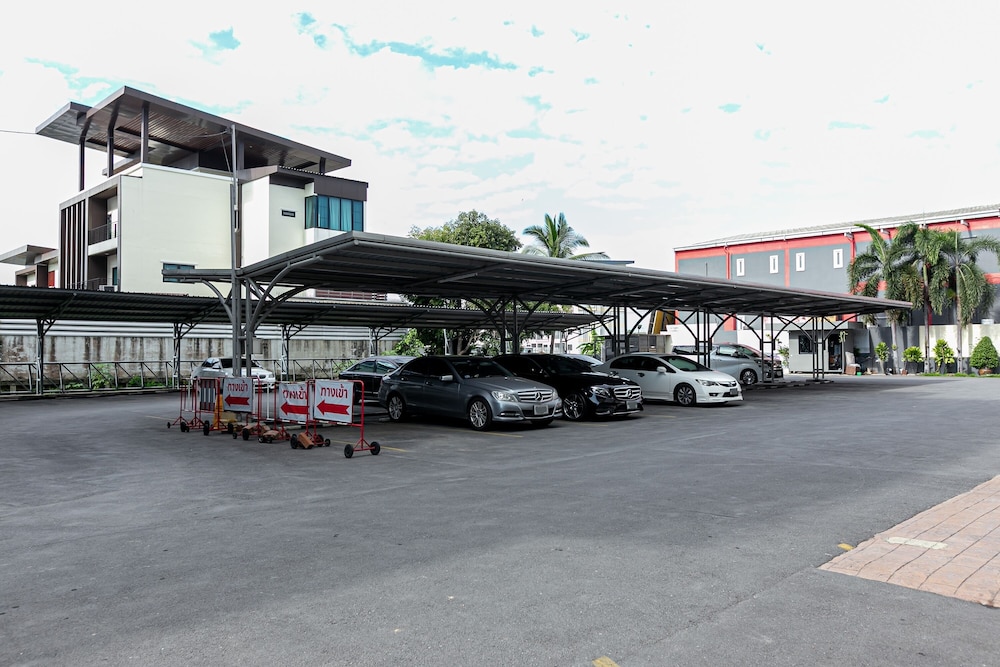 Grand Ratchapruek Hotel 60/70