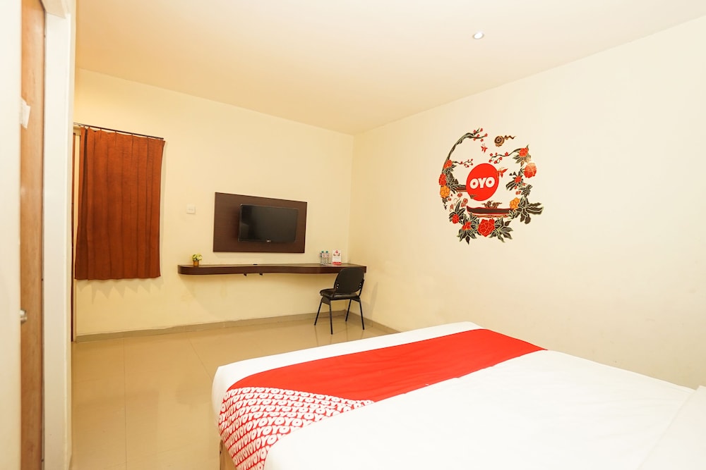 Hotel O Siwalankerto Near Surabaya Carnival 35/47