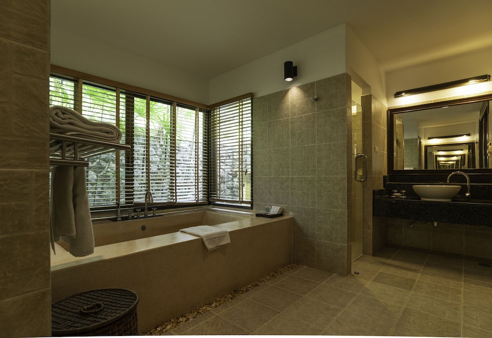 The Sun Club Khao Lak by Katathani 63/63