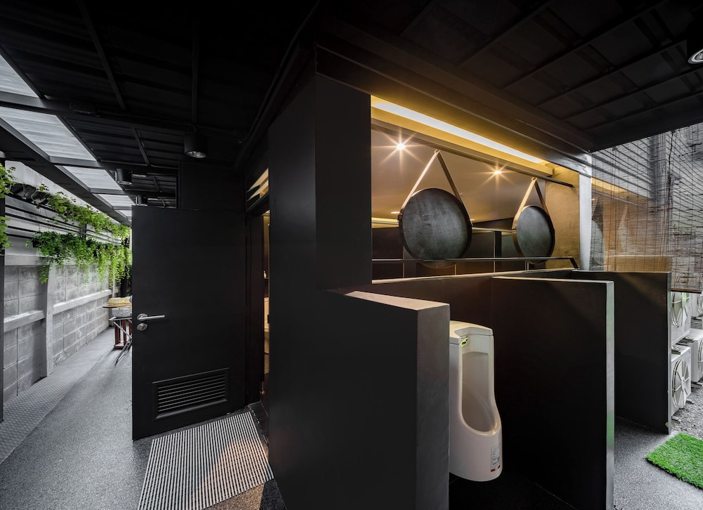 Kloem Hostel - Adults Only 15/67