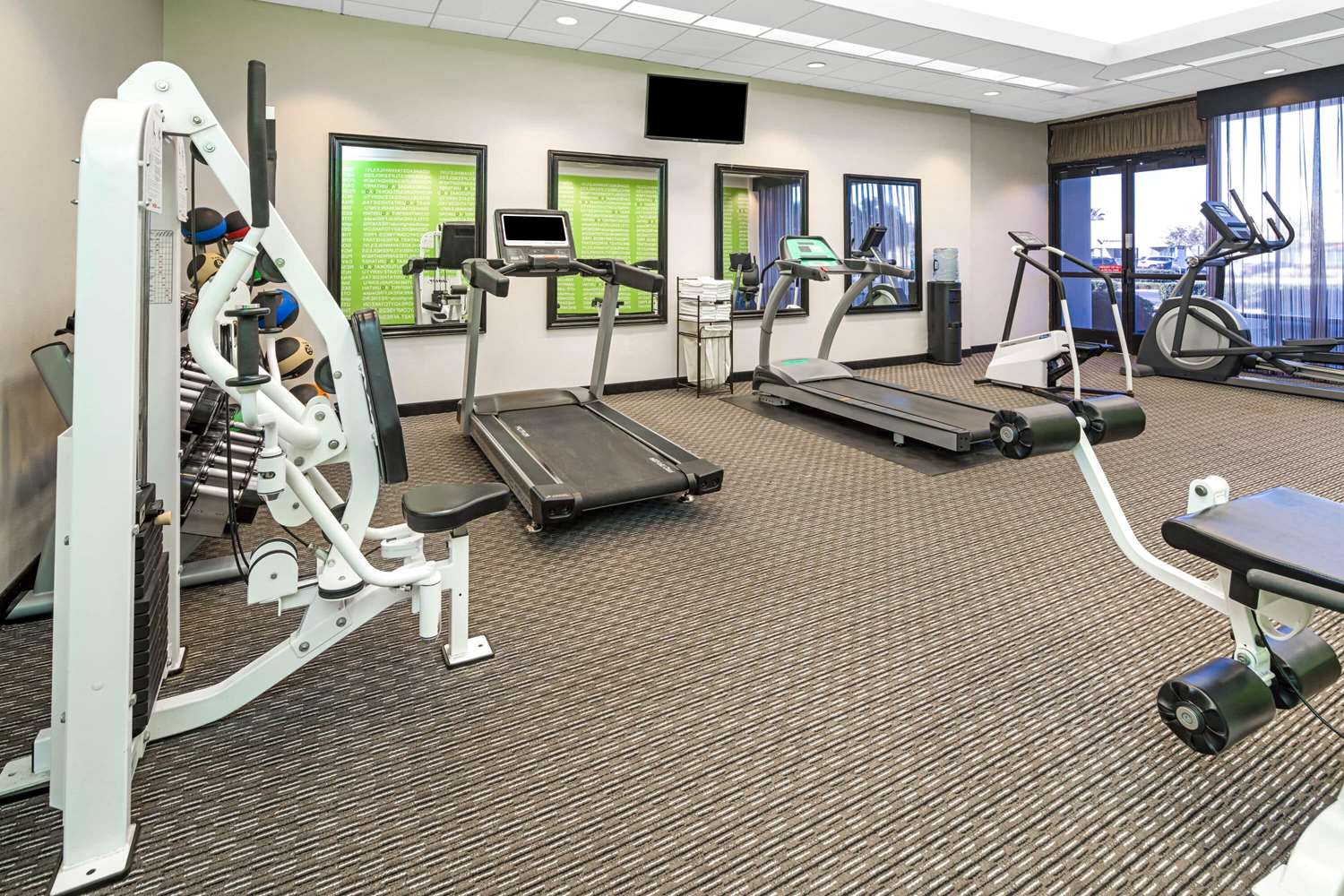 La Quinta Inn & Suites by Wyndham Buena Park 25/44
