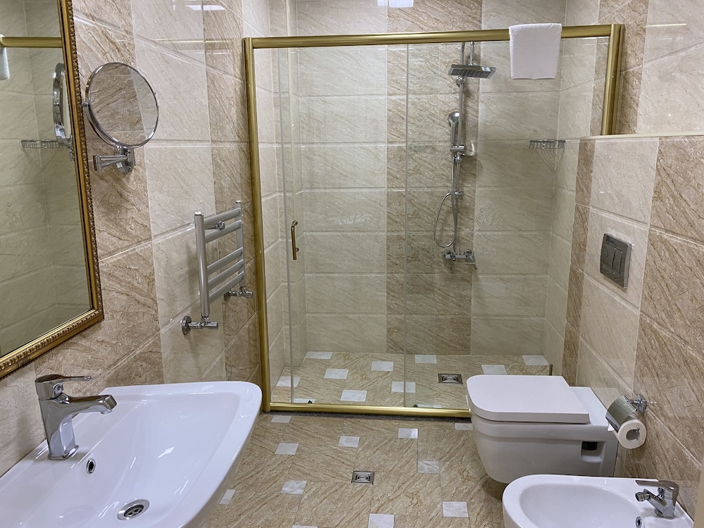 Premier Palace Baku 45/49