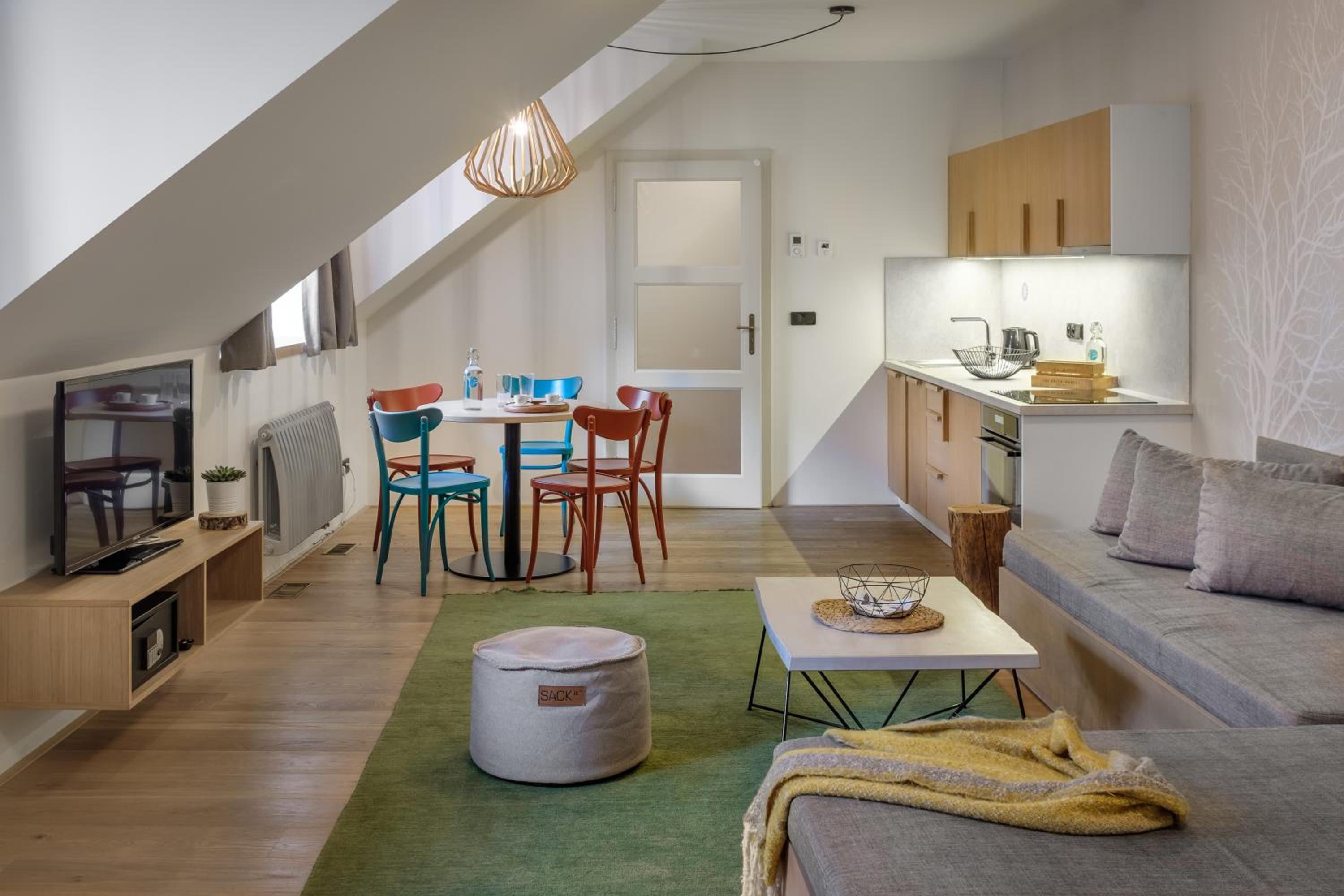 4 Trees Apartments by Adrez Living 14/24