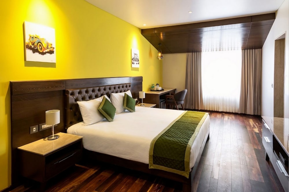 Hotel De Nada 18/43