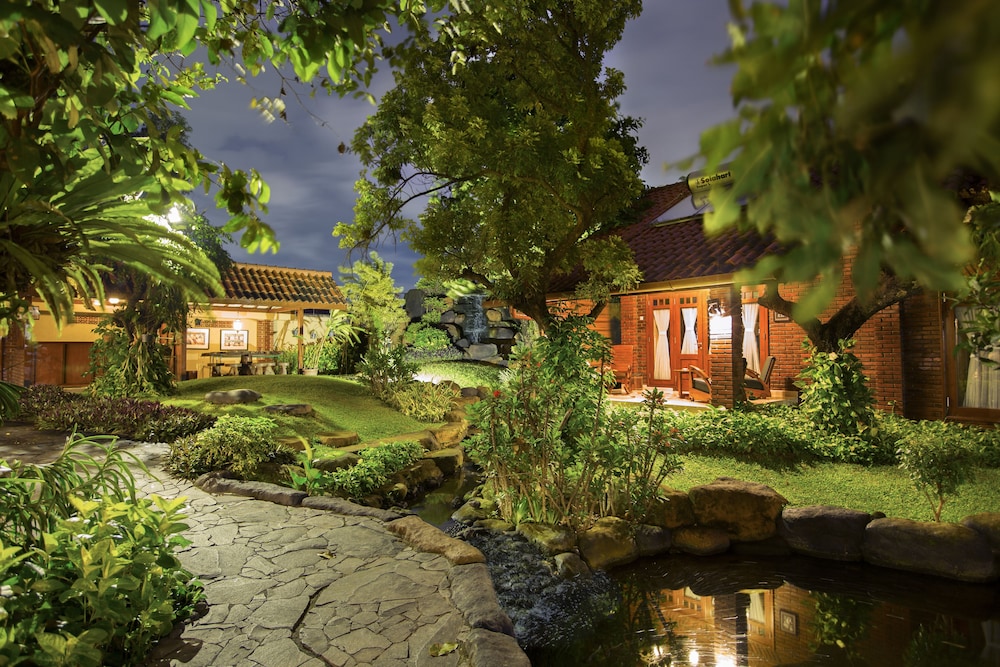 Duta Garden Boutique Villa 46/65