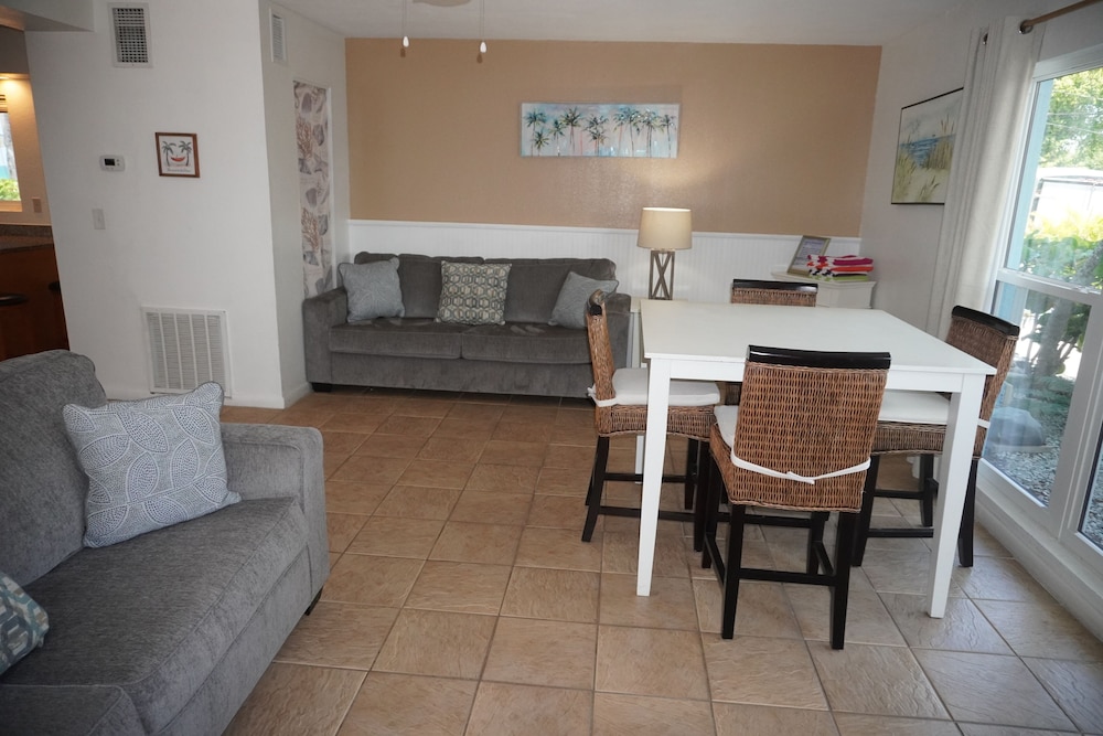 Pearl Beach Inn 15/54