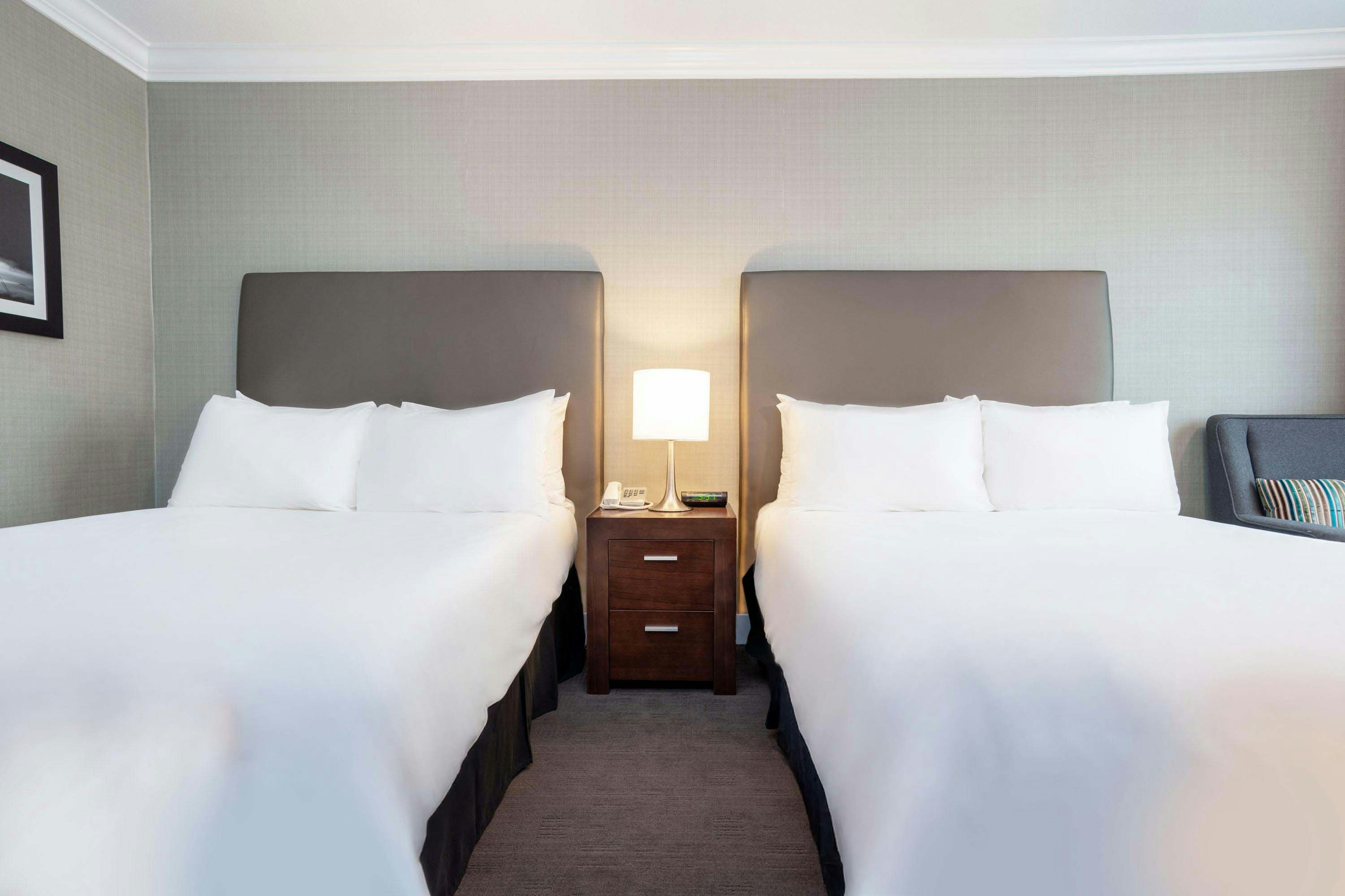 غرفة قياسية بسريرين مزدوجين، Sandman Hotel Vancouver Airport 4/5