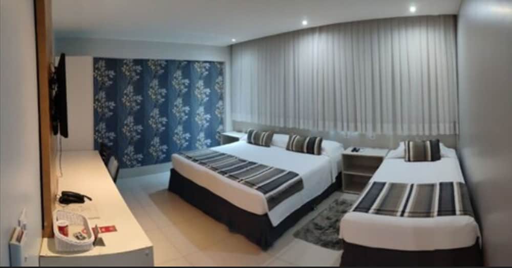Hotel Girassol Plaza 12/30