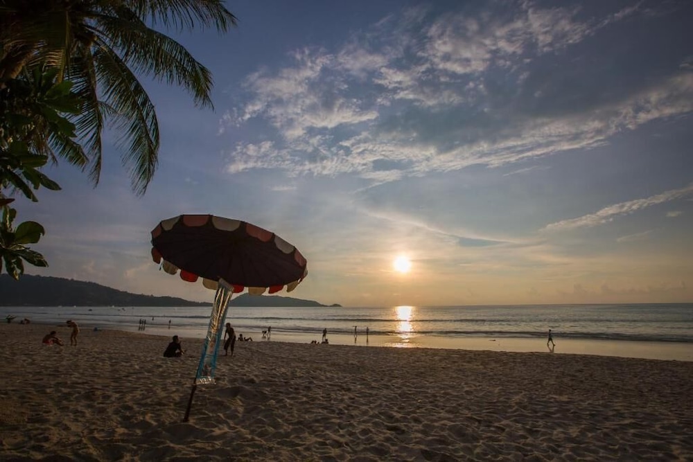 Magnific Guesthouse Patong 47/50
