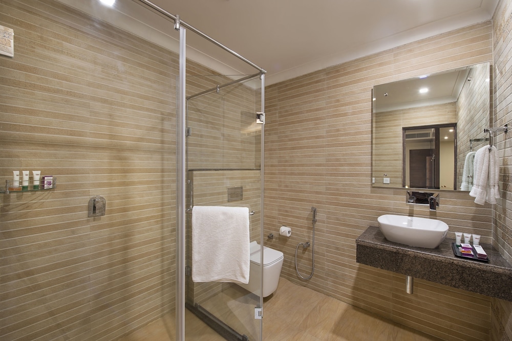 Clarks Inn Suites Katra 50/50