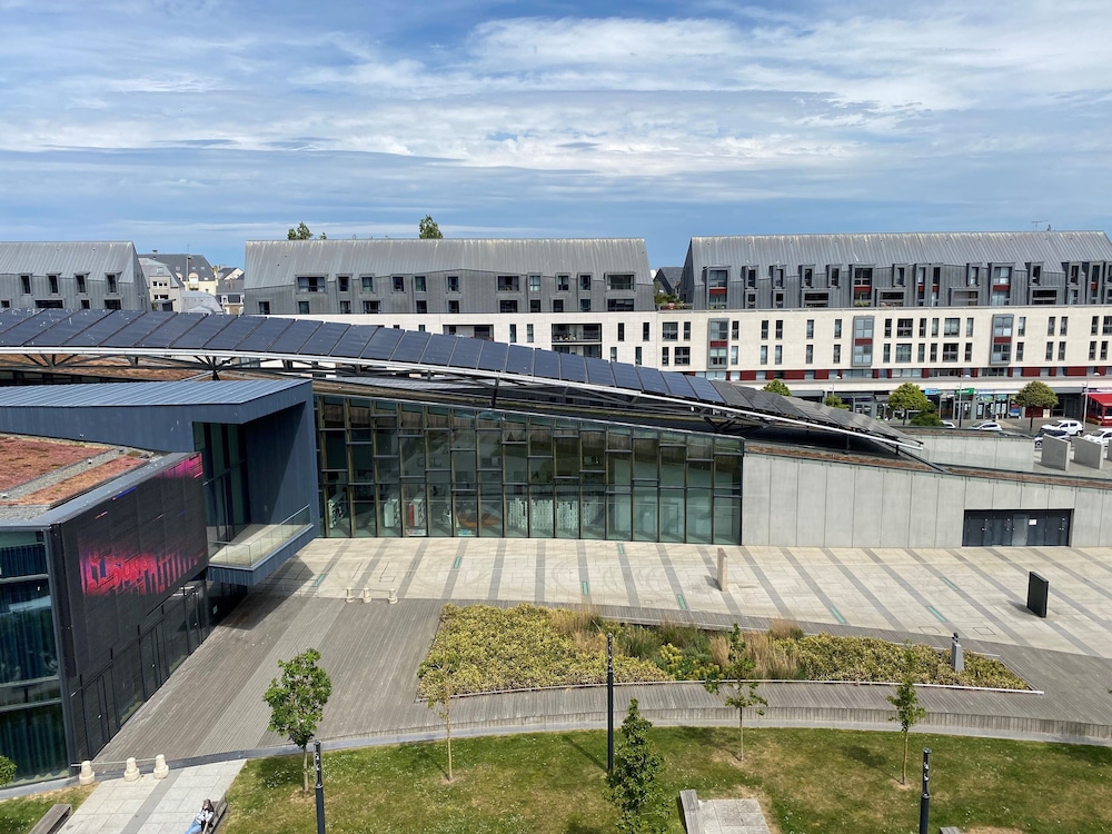 Mercure Saint Malo Balmoral 7/77