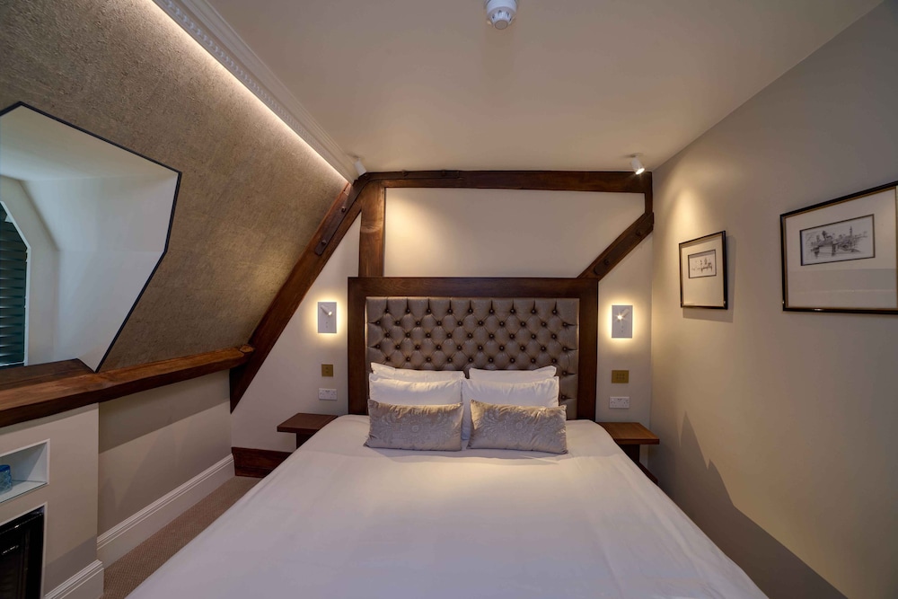 Lansbury, Classic, Double Bed