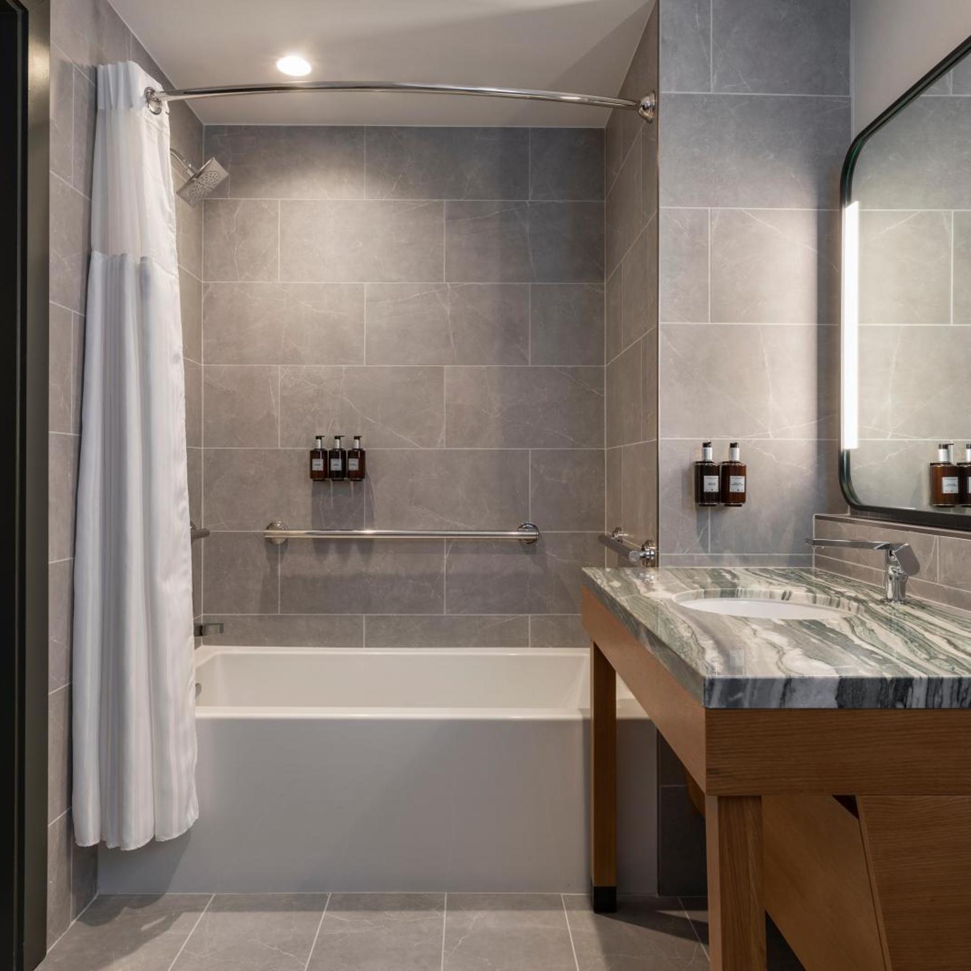 Urban, King Bed, Bathtub, Accessible, Kissel Uptown Oakland, in the Unbound Collection by Hyatt 7/7