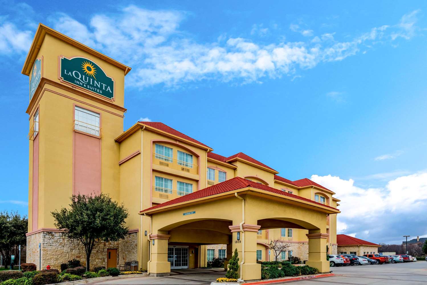 La Quinta Inn & Suites by Wyndham DFW Airport West - Bedford 3/41