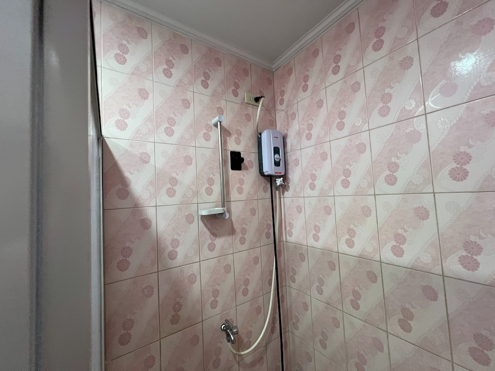 Rossa Hotel 30/50
