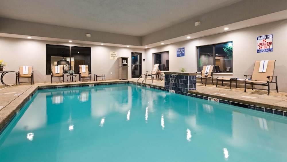 Sonesta Essential Indianapolis Airport 10/34