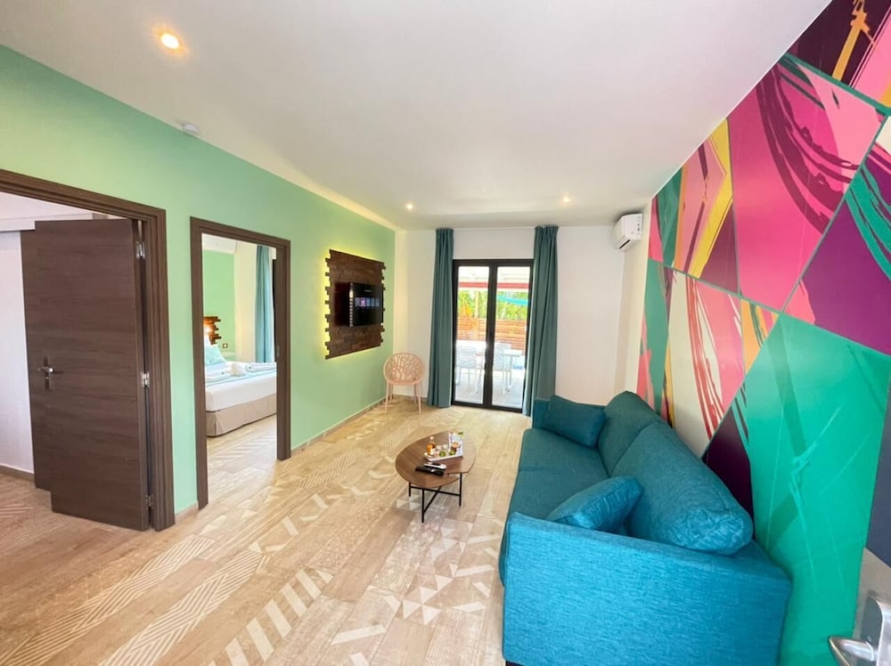Kawan Bay Suites 23/50