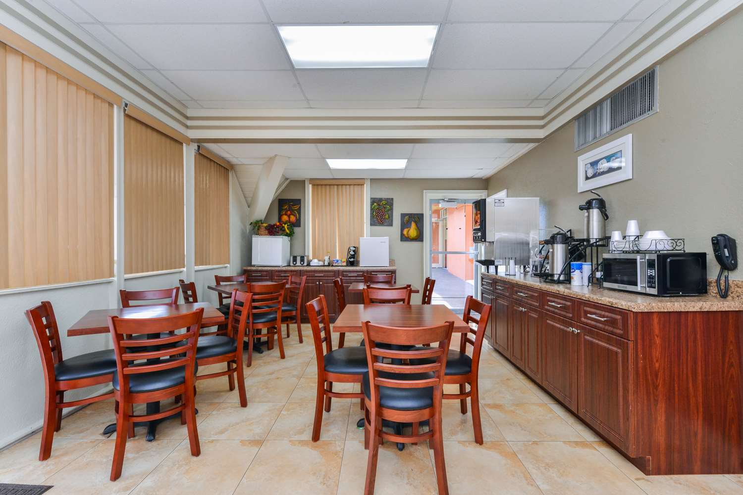 Americas Best Value Inn Sarasota Downtown 31/40