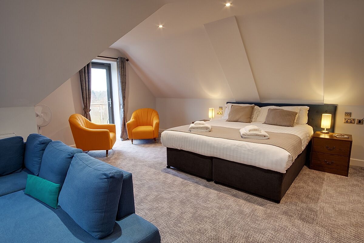 Junior Suite, King Bed, Golf Course View, Sofa
