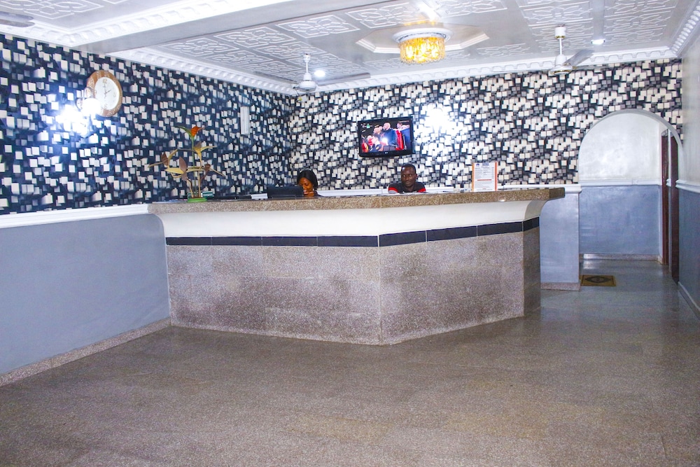 EMROSY HOTELS AND SUITES 2/50