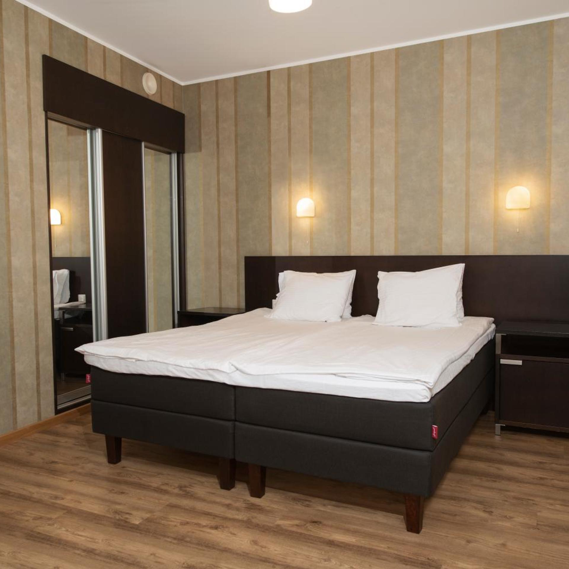 Standard, Twin Beds, Classic Building