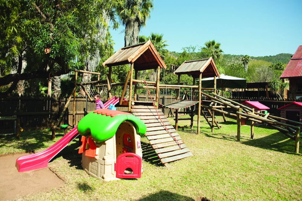 The Cascades Hotel At Sun City Resort 33/50